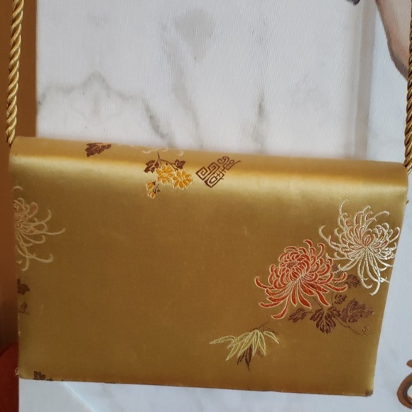 Purse - Picture 2 of 7